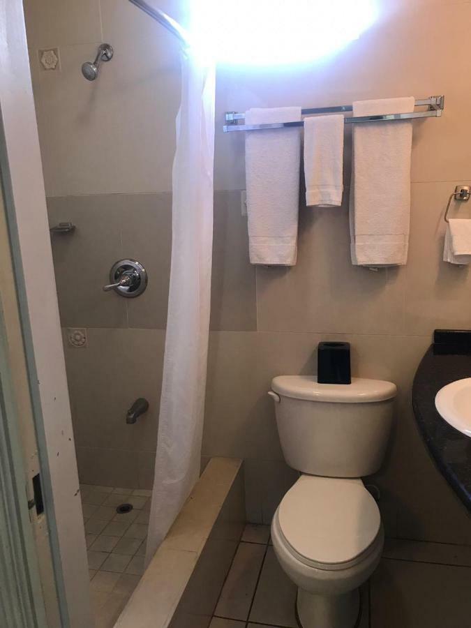 Palms Hotel Trinidad Arouca Экстерьер фото