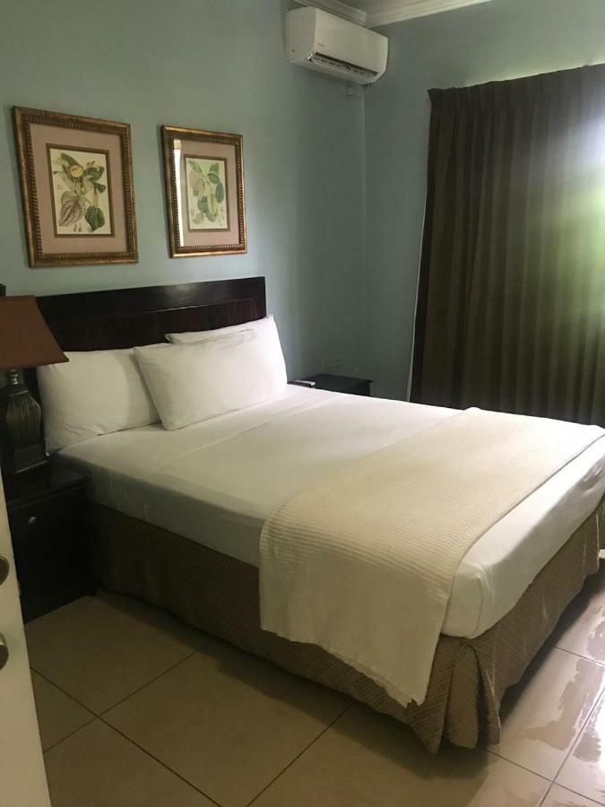 Palms Hotel Trinidad Arouca Экстерьер фото